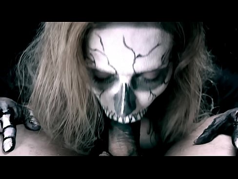❤️ Demon djevojka siše kurac svojim crnim ustima i guta spermu. ❤️❌ Seks na hr.hotpornphotos.ru ❤
