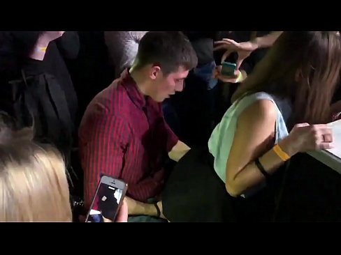 ❤️ Pravi seks u ruskom noćnom klubu. 18-godišnja Ruskinja u anusu i vagini pojebana u noćnom klubu ❤️❌  Seks na hr.hotpornphotos.ru ❤